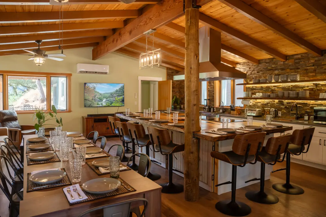 b3c336fb d5bf 47cc b216 70e7d4ed83e0